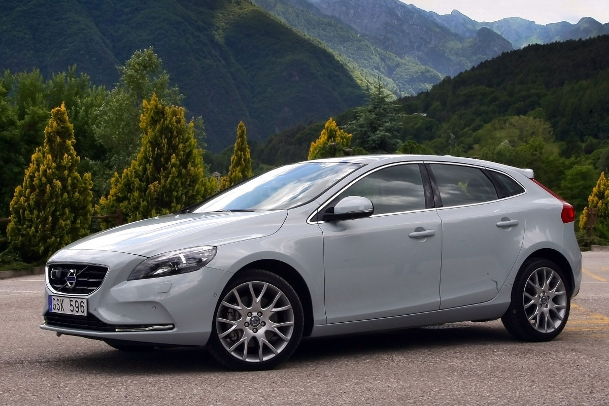 volvo v 40