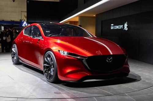 «Крутая, но не лютая»: Блогер провел тест-драйв новейшей Mazda 3