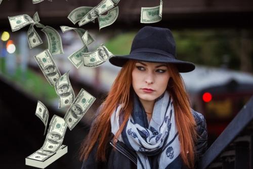 Деньги притягивают деньги: Мерилин Керро рассказала, как хранить финансы дома