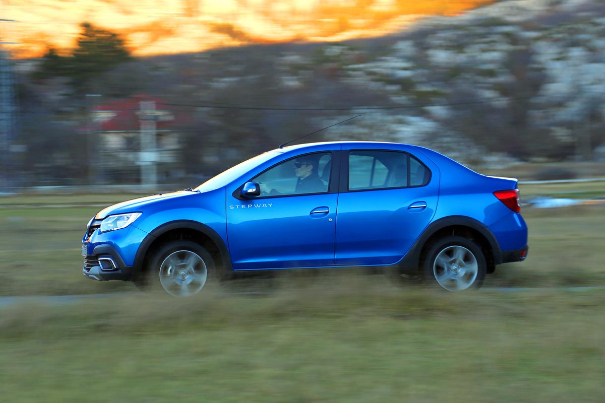 Logan stepway. Рено Логан степвей синий. Рено Логан кросс 2019. Renault Logan Stepway синий. Логан 2 кросс.