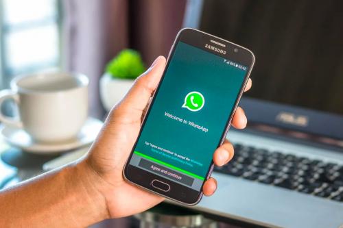 В Whatsapp хакеры запустили универсальный Новогодний вирус