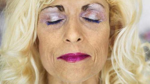 Бабулю видно за версту: 4 ошибки макияжа возрастного века